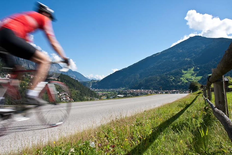 Vacances dans les Alpes pour les cyclistes TirolWest