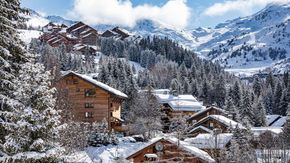 Meribel ski resort, ski resort surrounded by 1000 alpine peaks