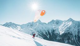 Les 2 Alpes ski resort, paragliding