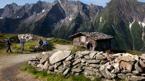 Sentiers de randonnée dans les Alpes de Zillertal