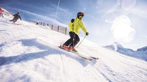 Les 2 Alpes ski resort, skier